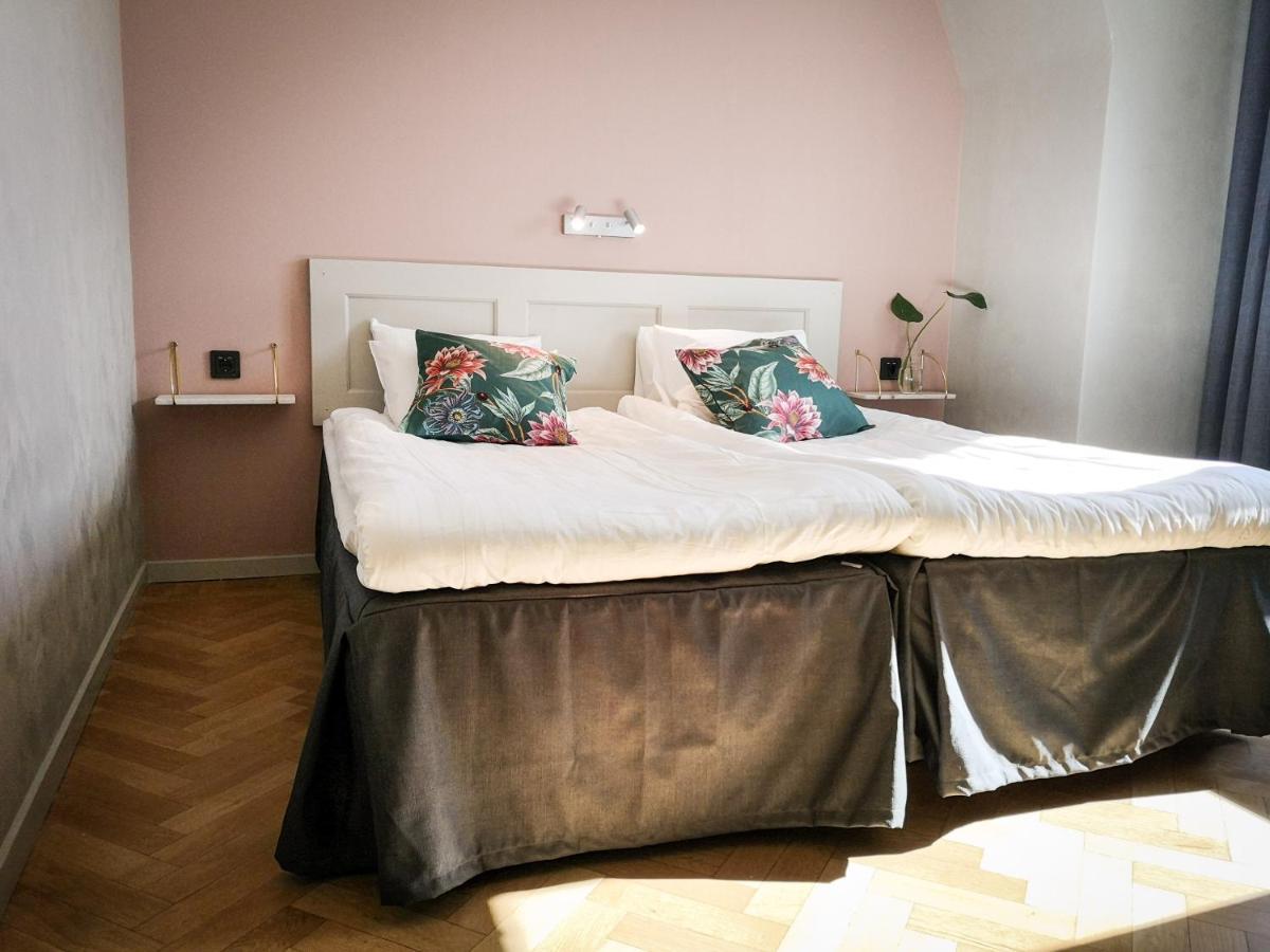 Hotell Apladalen I Vaernamo Εξωτερικό φωτογραφία