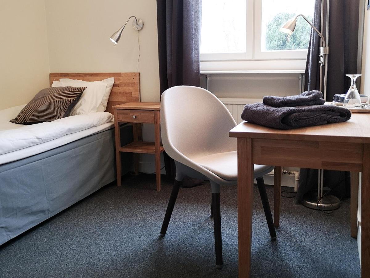 Hotell Apladalen I Vaernamo Εξωτερικό φωτογραφία